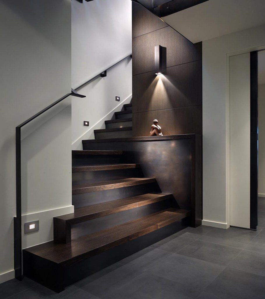 Лестница в интерьере