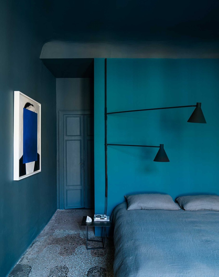 Синяя спальня