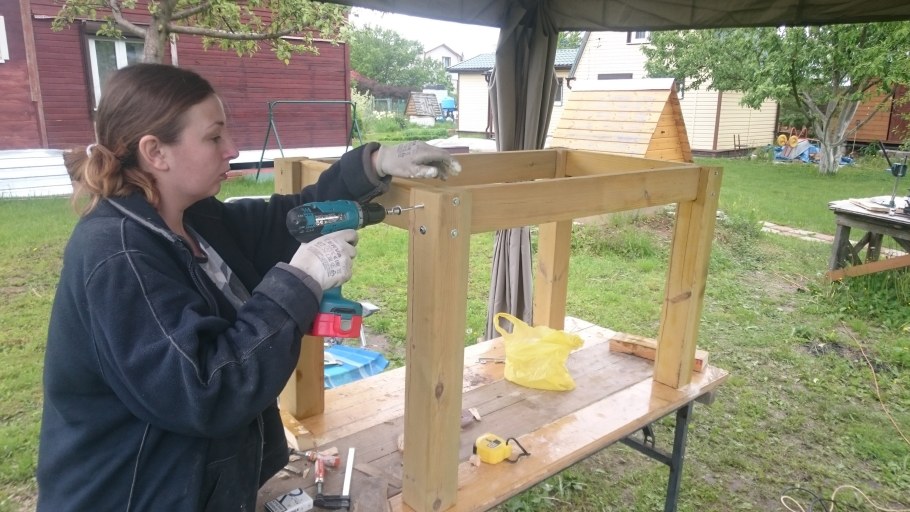 Стол для улицы своими руками из дерева