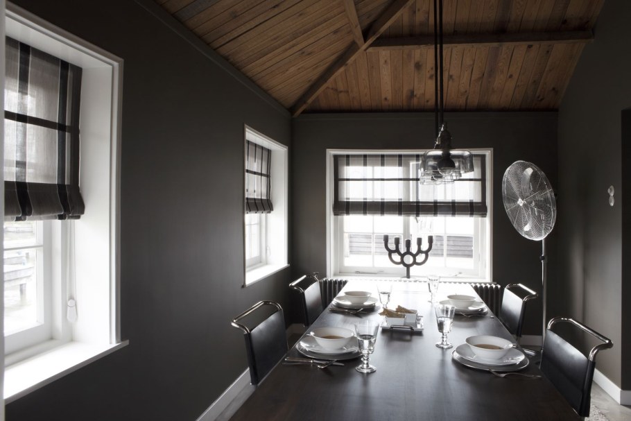 Римская штора на кухню лофт