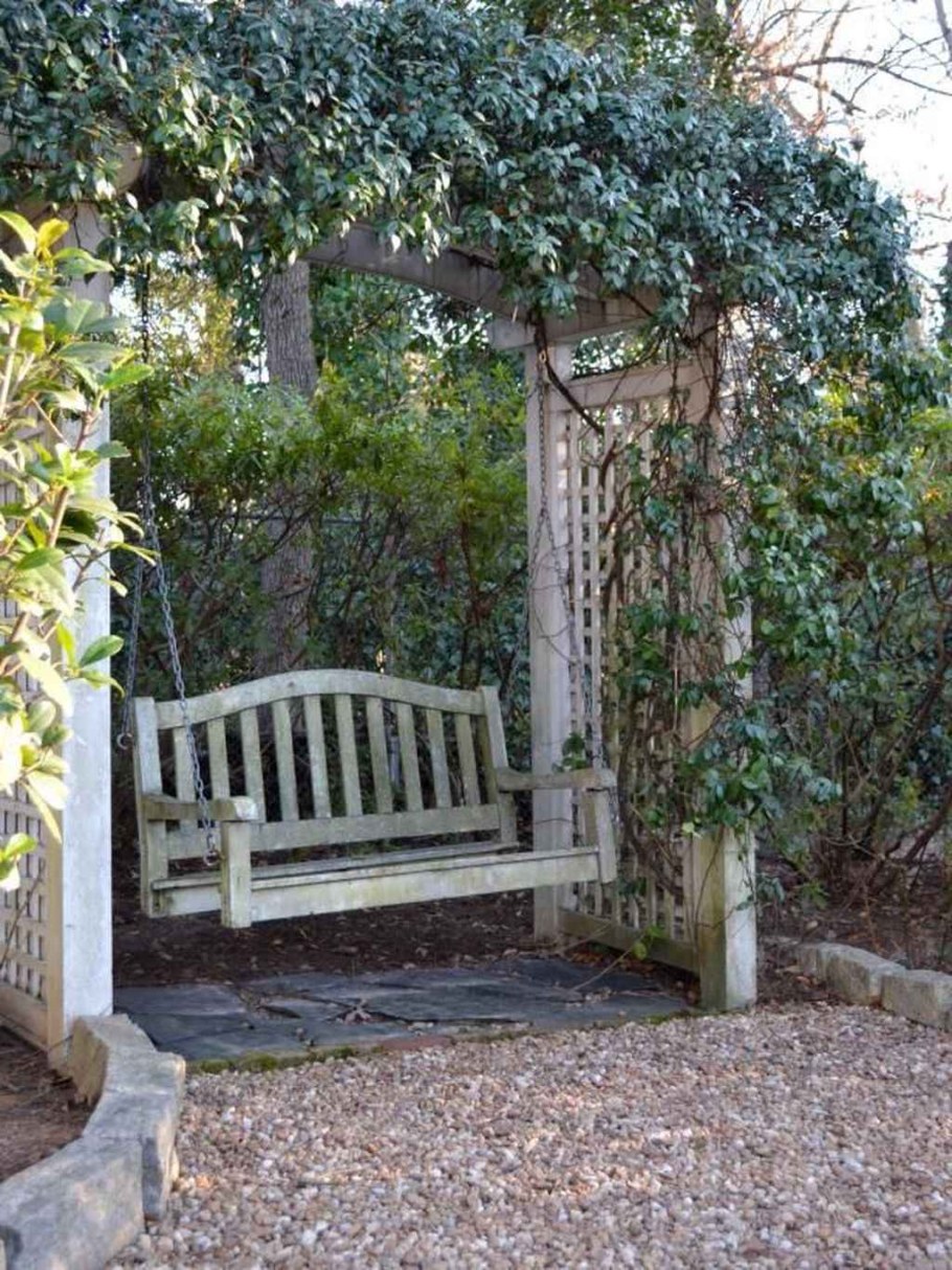 Качели в перголе в стиле Прованс