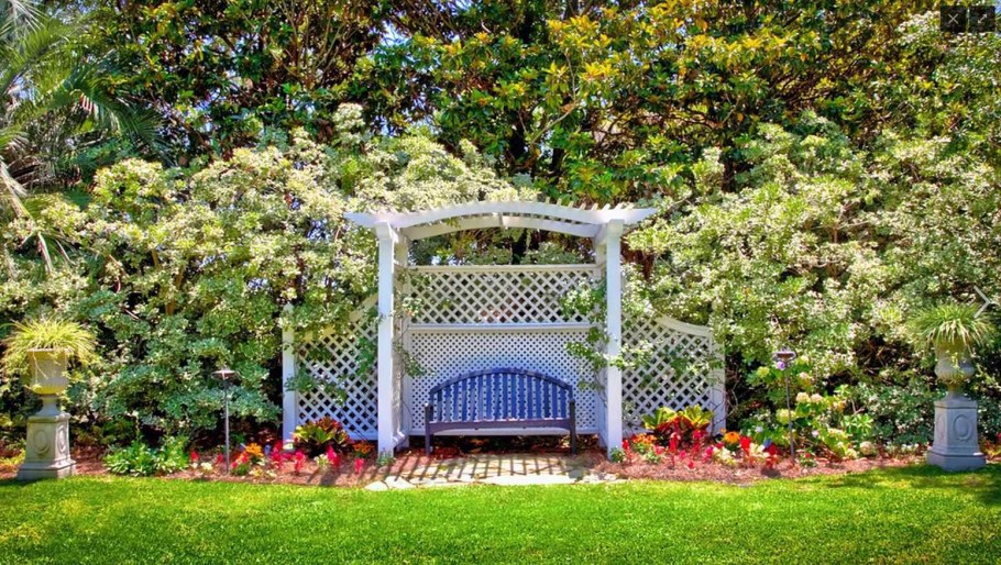 Перголы и арки в английском саду