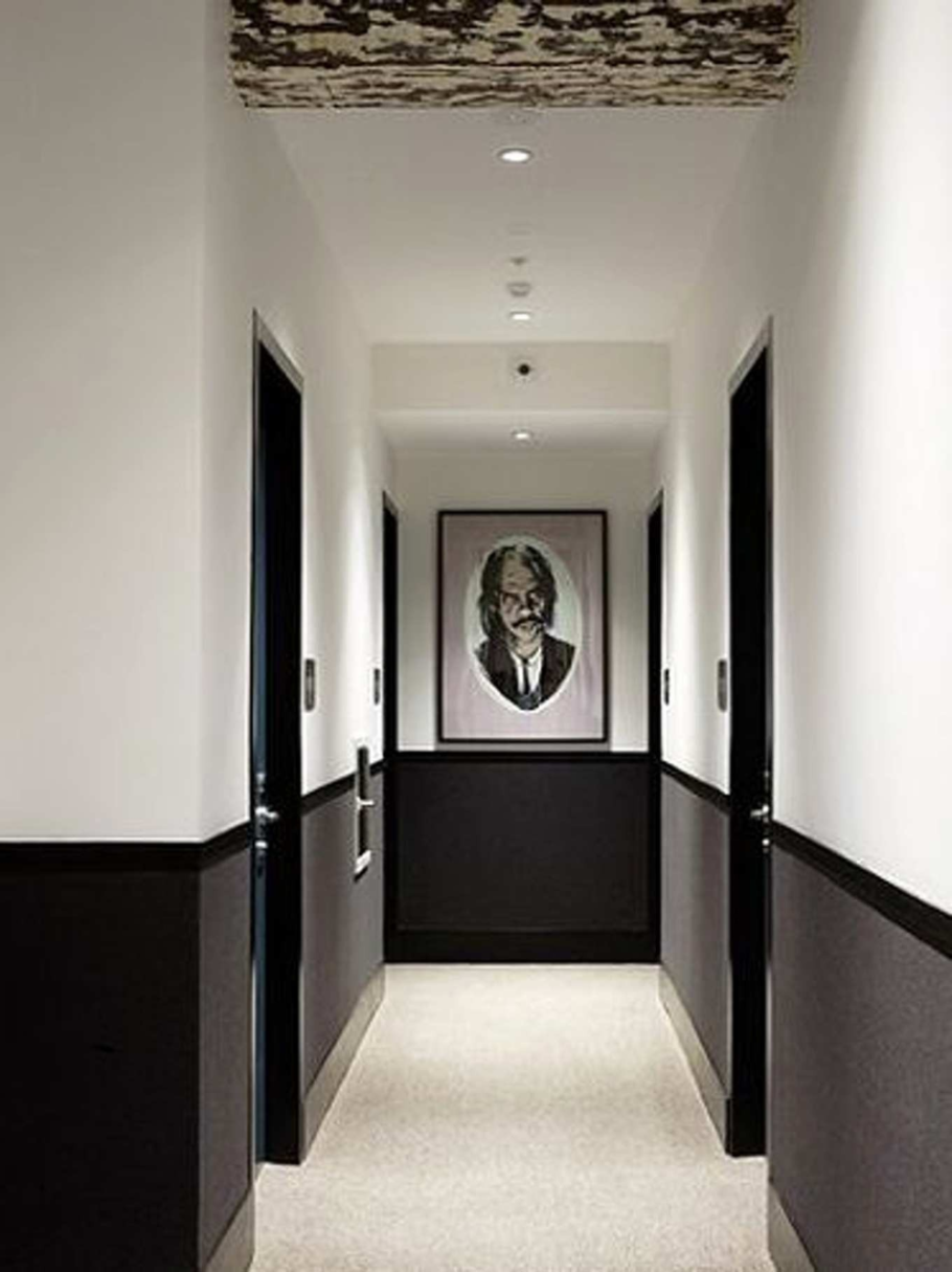 Черные двери в интерьере