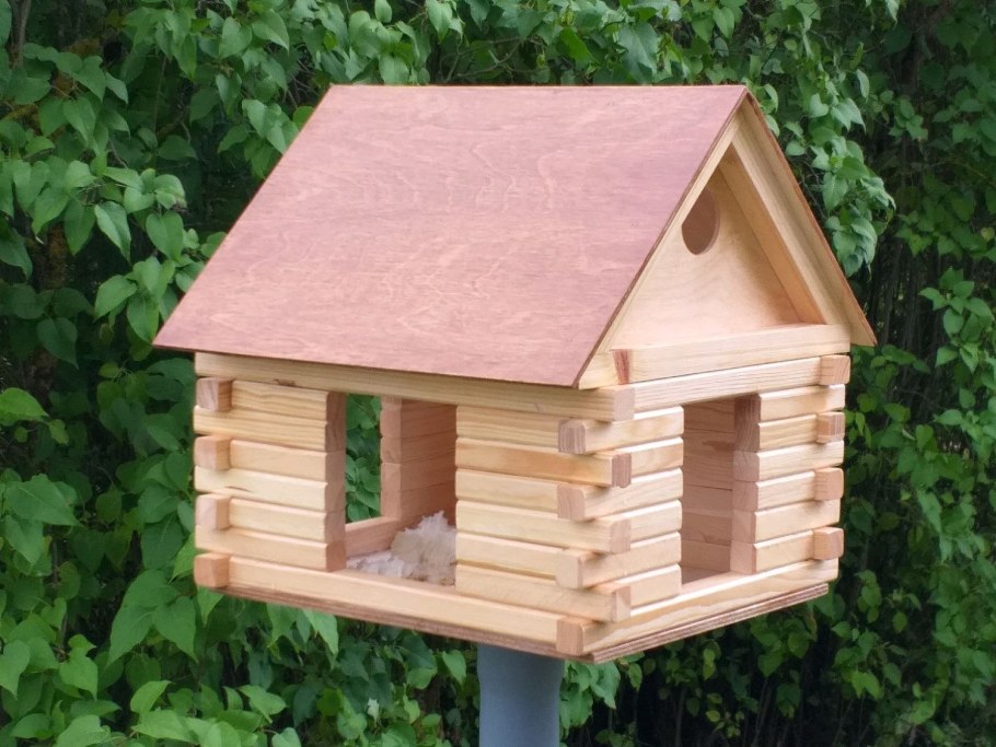 Домик кормушка для белок