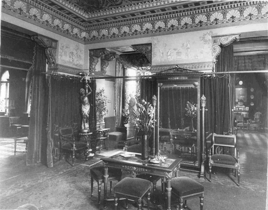 Интерьер купца Адольфа Леонтьевича Франка