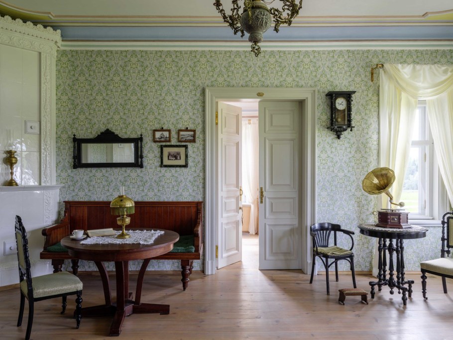 Интерьер дворянской усадьбы 19 века