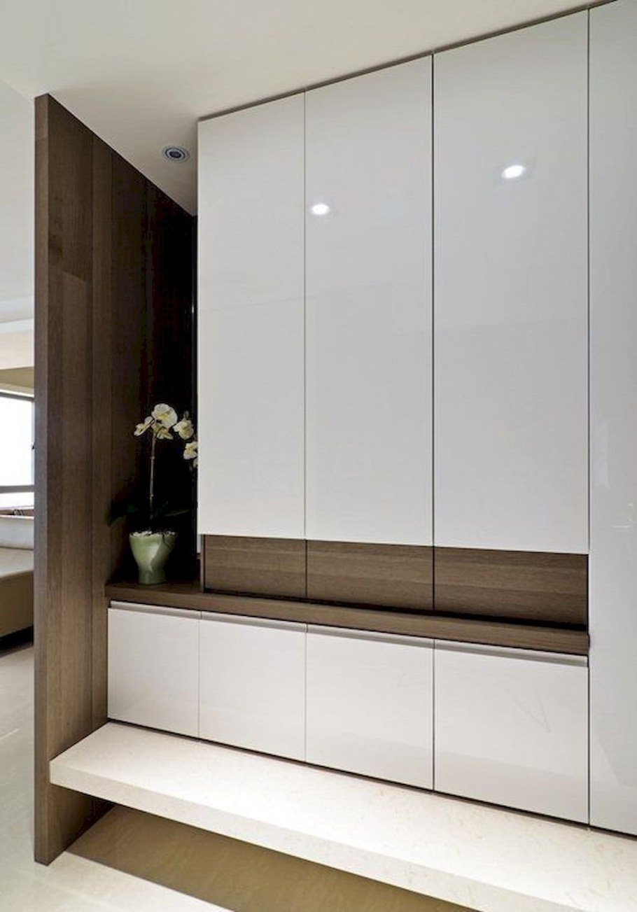 Современные шкафы в прихожую