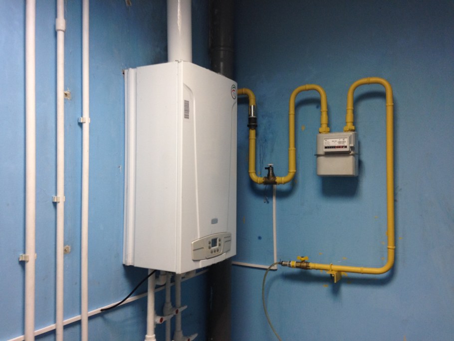 ГАЗ В доме частном труба