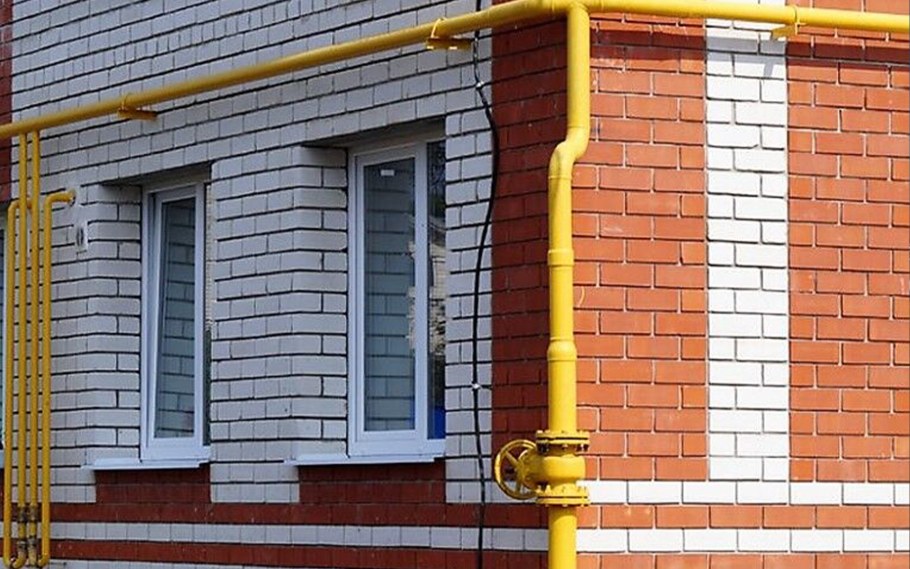 Прокладка газопровода по фасаду