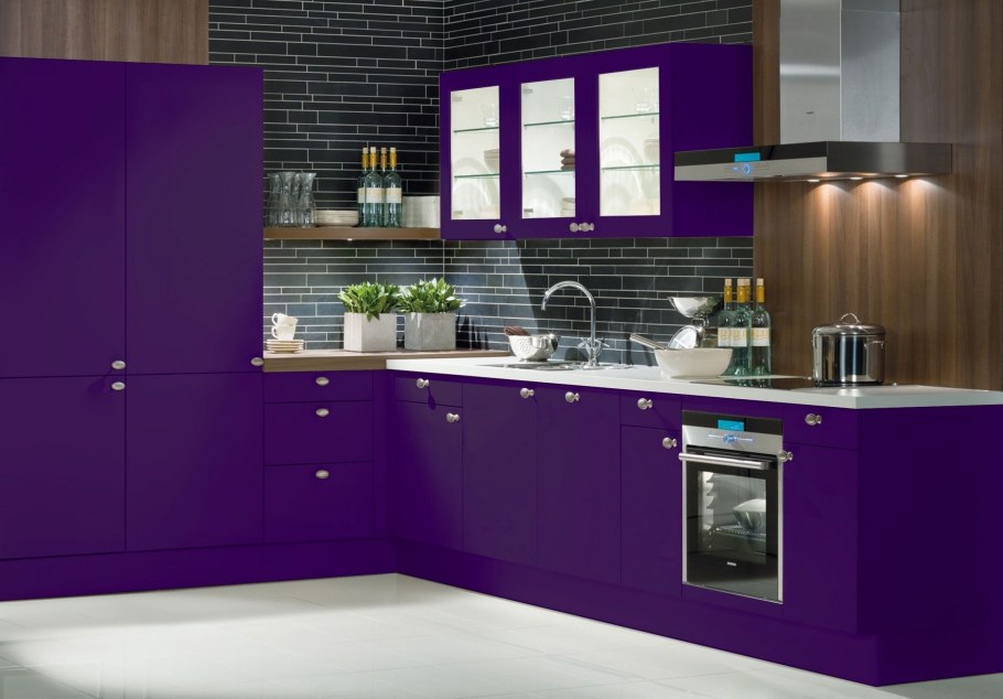 Кухня в сиреневом цвете
