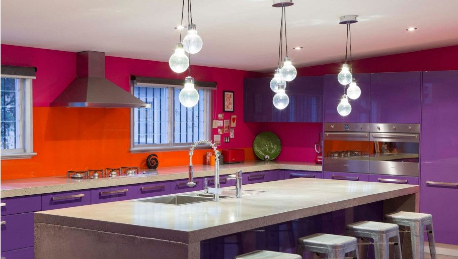 Цветные кухни