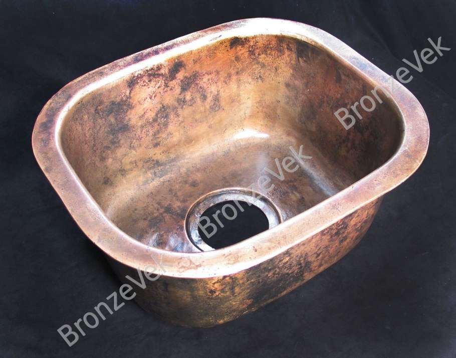 Мойка кухонная бронза 590 на 470