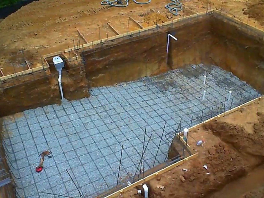 Чаша бассейна из бетона