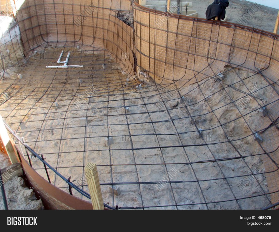 Опалубка для бетонного бассейна