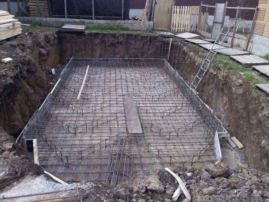 Фундамент под бассейн