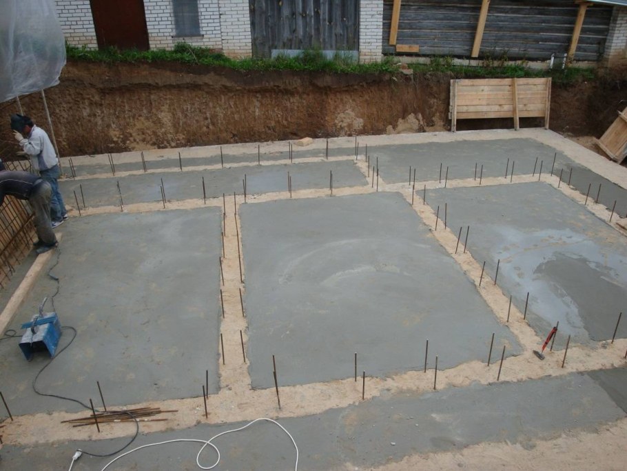 Бассейн из бетона