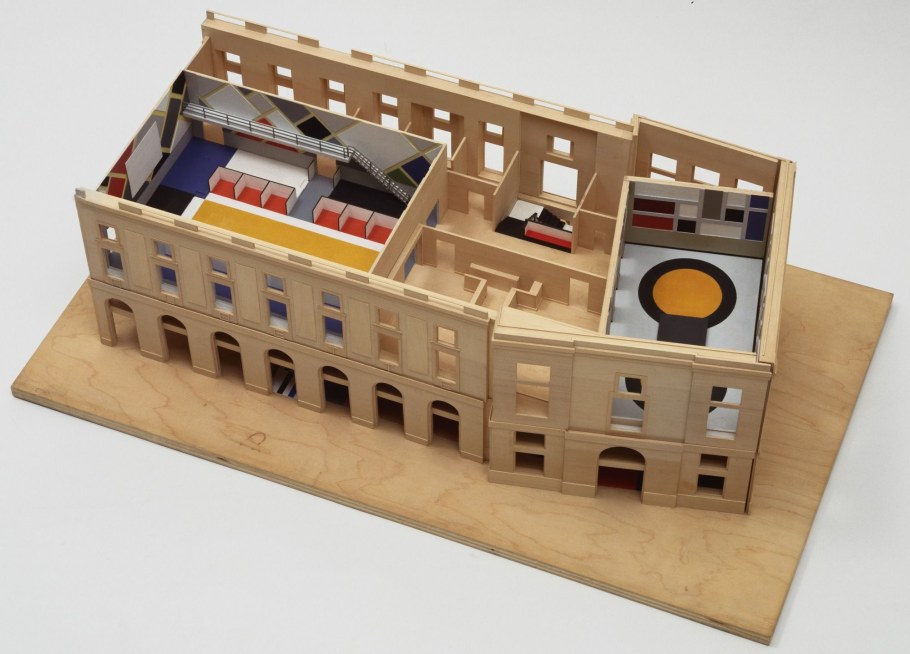 Интерьер кафе обет Café l'Aubette в Страсбурге 1926