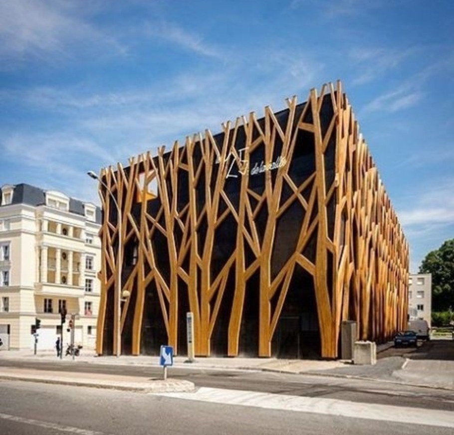 Необычные фасады зданий