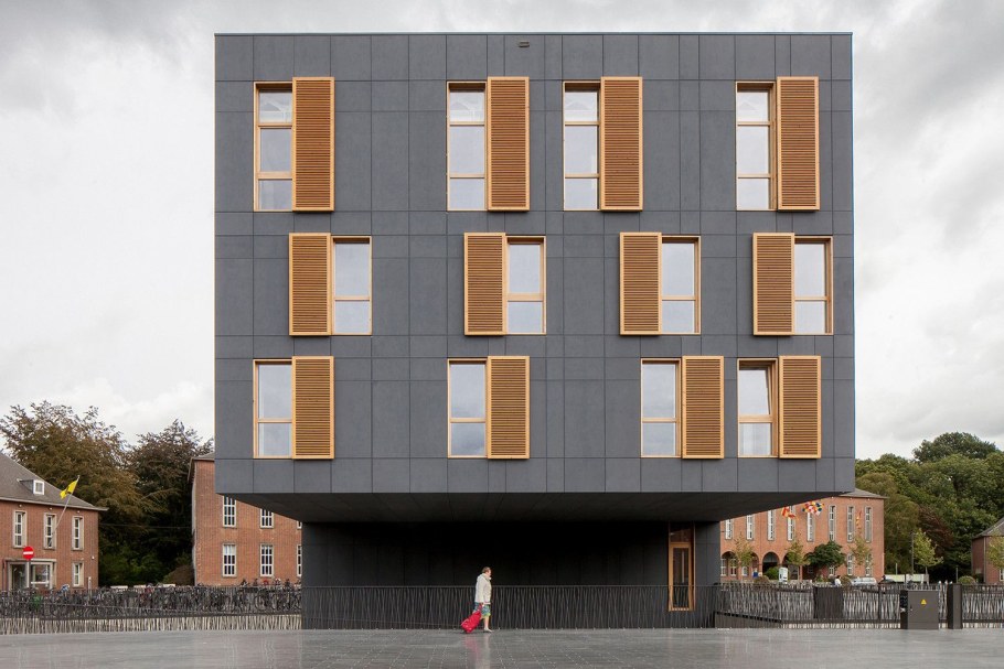 Фасад жилого здания в Мехико Kiral»