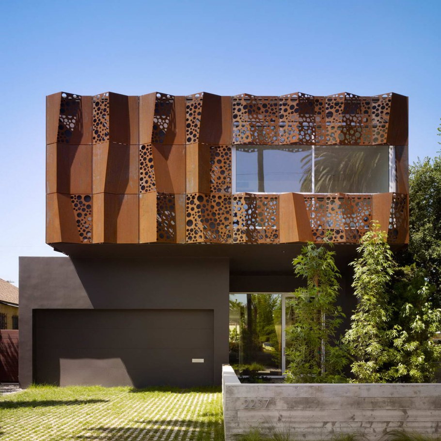 Кортеновская сталь в архитектуре Москвы