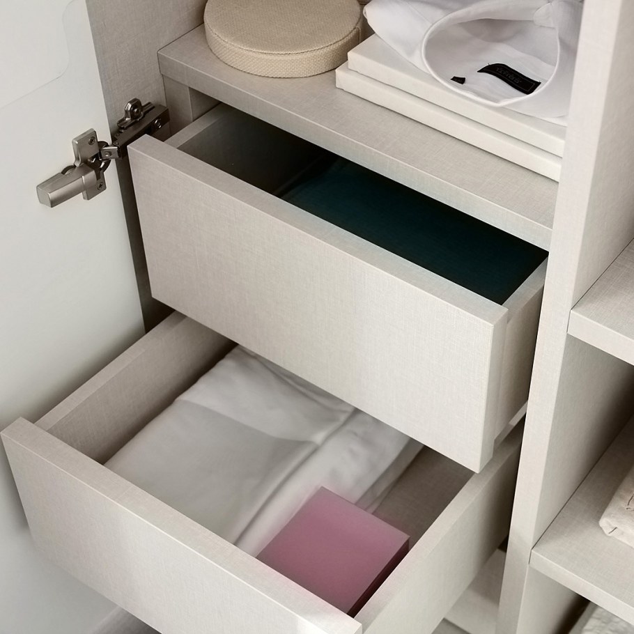 Шкаф с внутренними ящиками