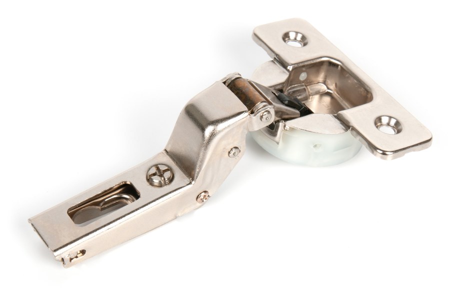 Присадка вкладных петель Блюм