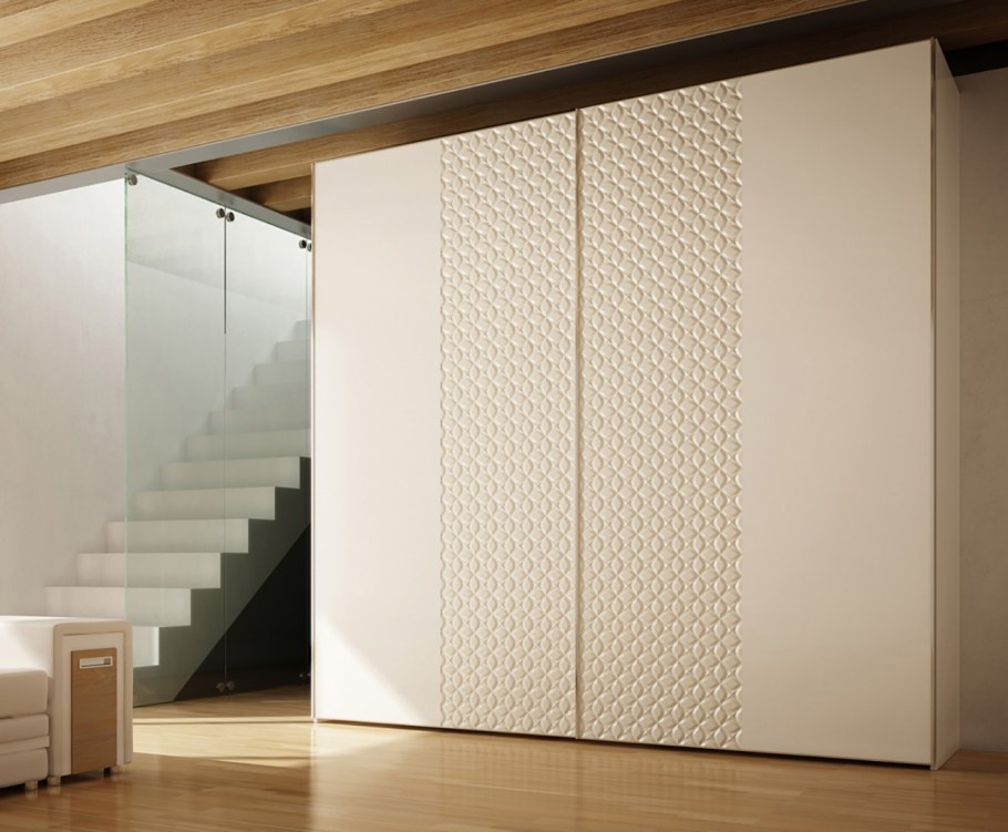 Шкаф купе с фрезерованными фасадами