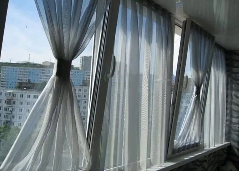 Шторы на лоджию