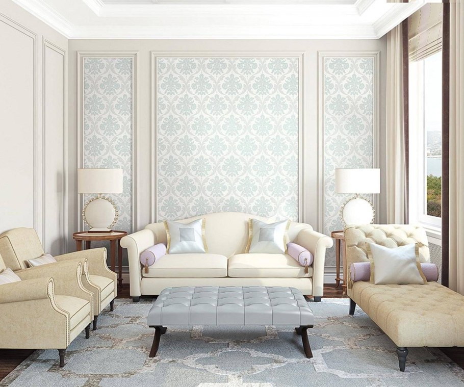 Декор стен молдингами