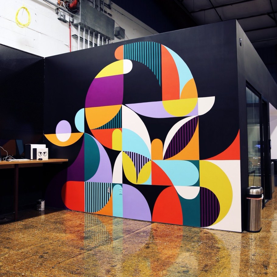 Геометрическая композиция в интерьере