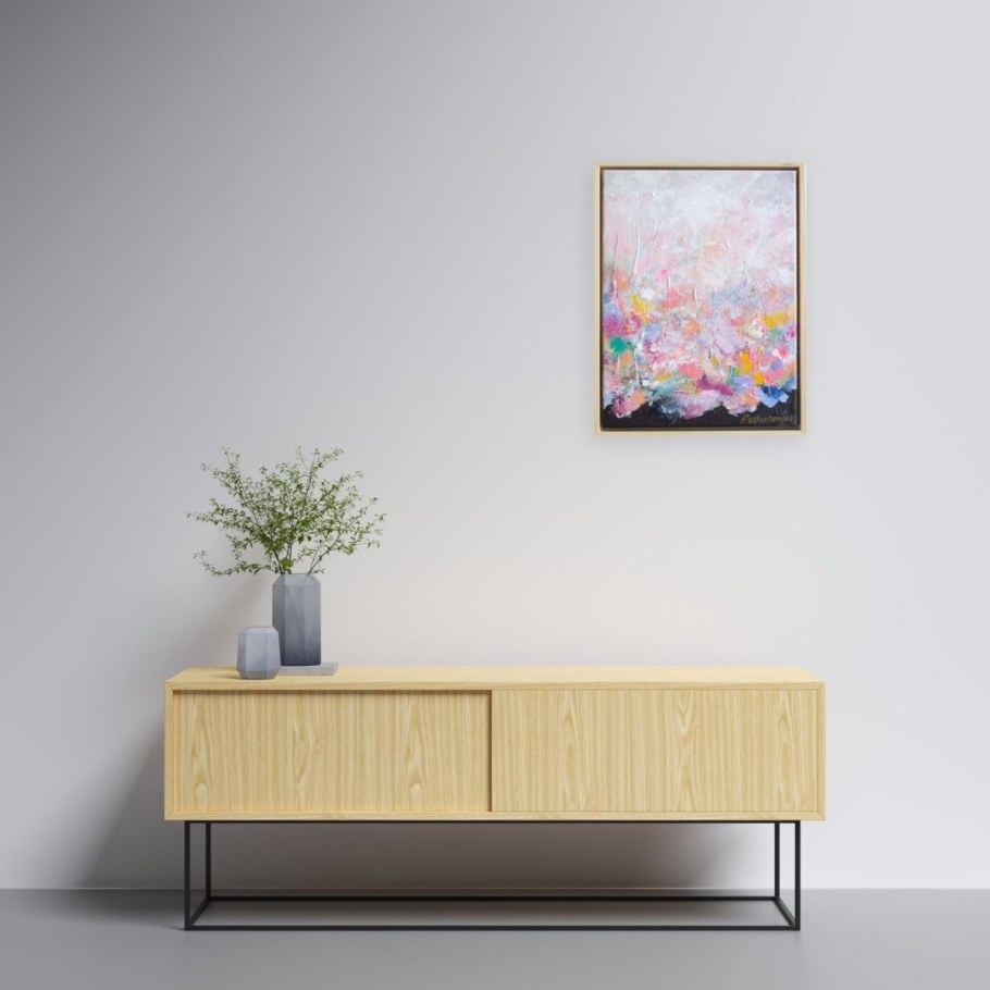 Комод у стены