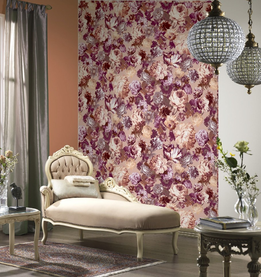 Обои с цветами для стен с компаньонами