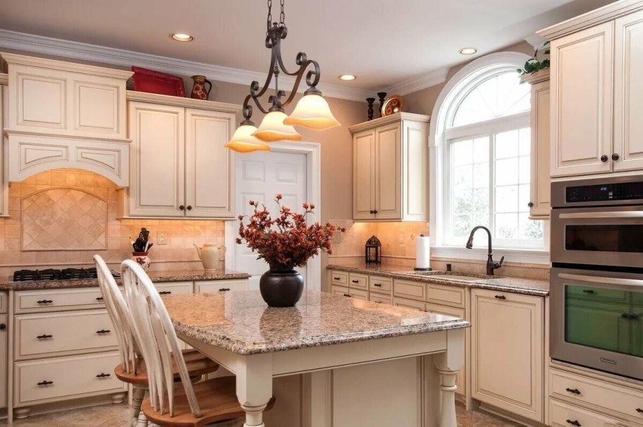 Интерьер кухни классика