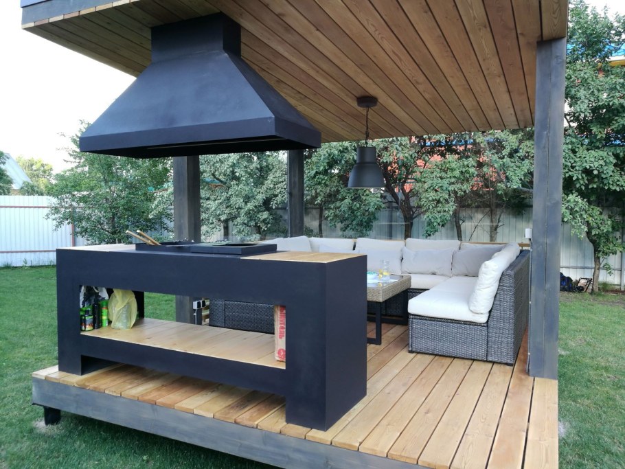 Современная беседка с барбекю
