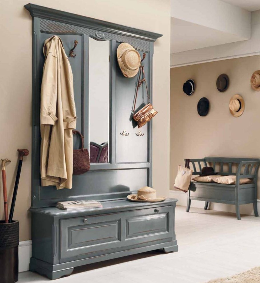 Мебель в прихожую в стиле Кантри