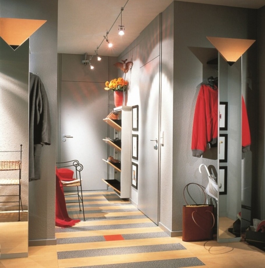 Освещение в прихожей