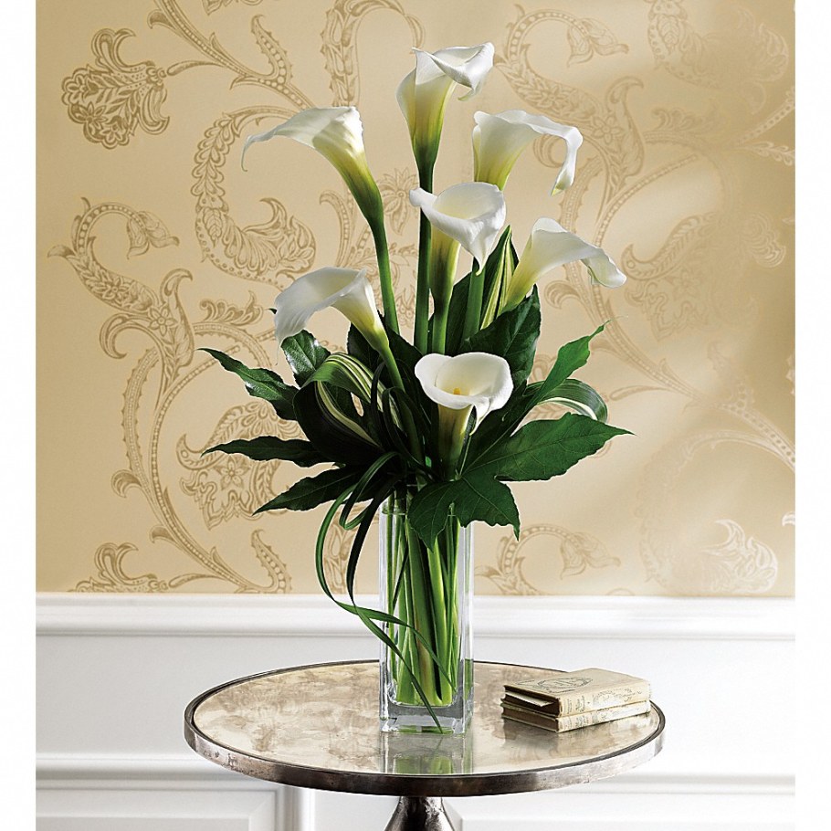 Композиции с каллами в кашпо