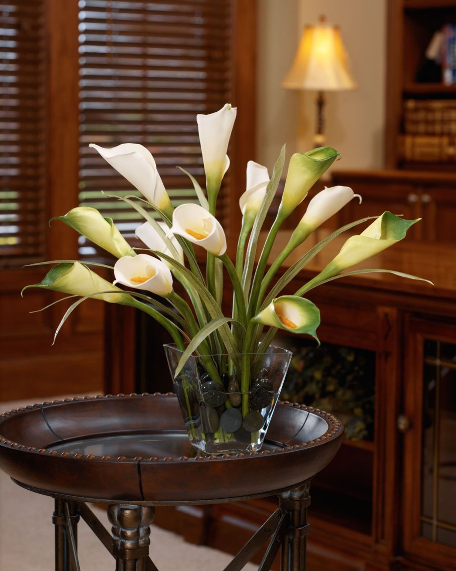 Декоративные цветы для интерьера