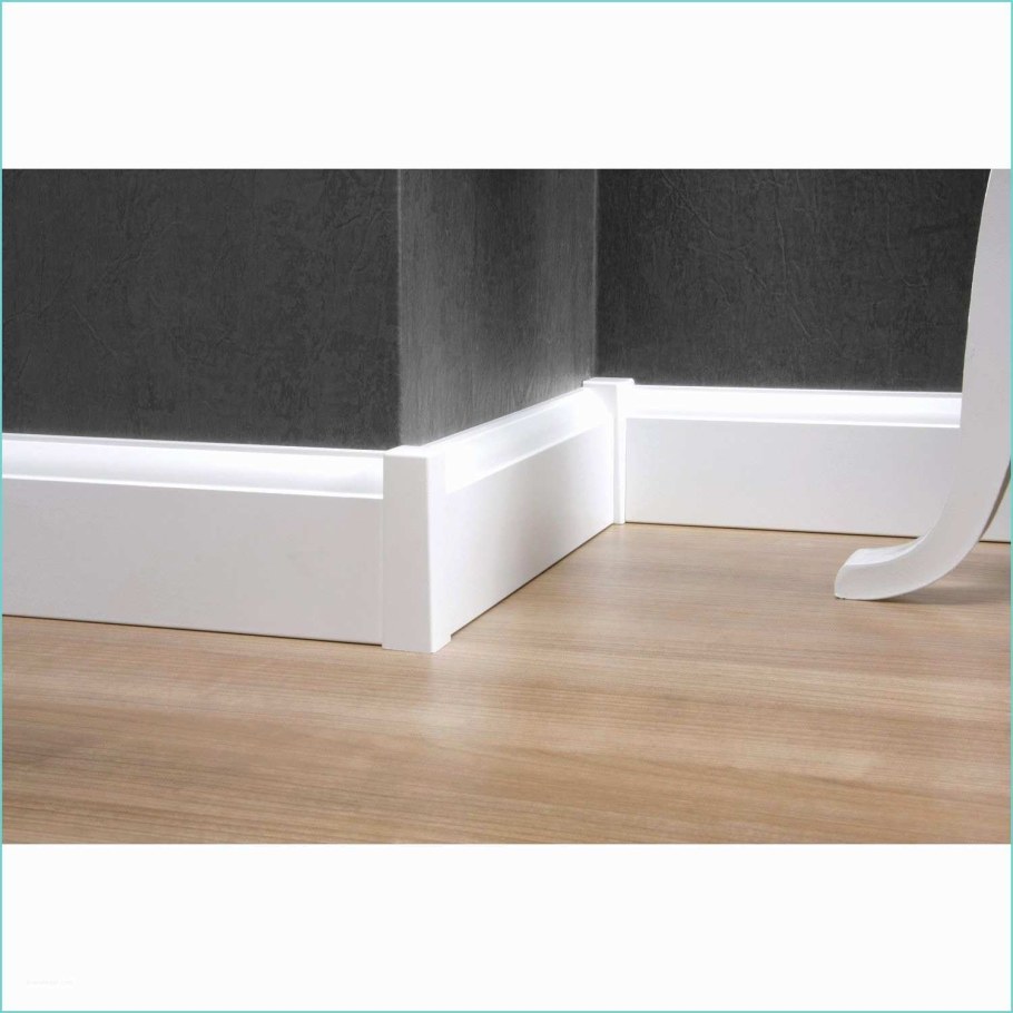 Плинтус напольный «58» «HITLINE» ПВХ белый