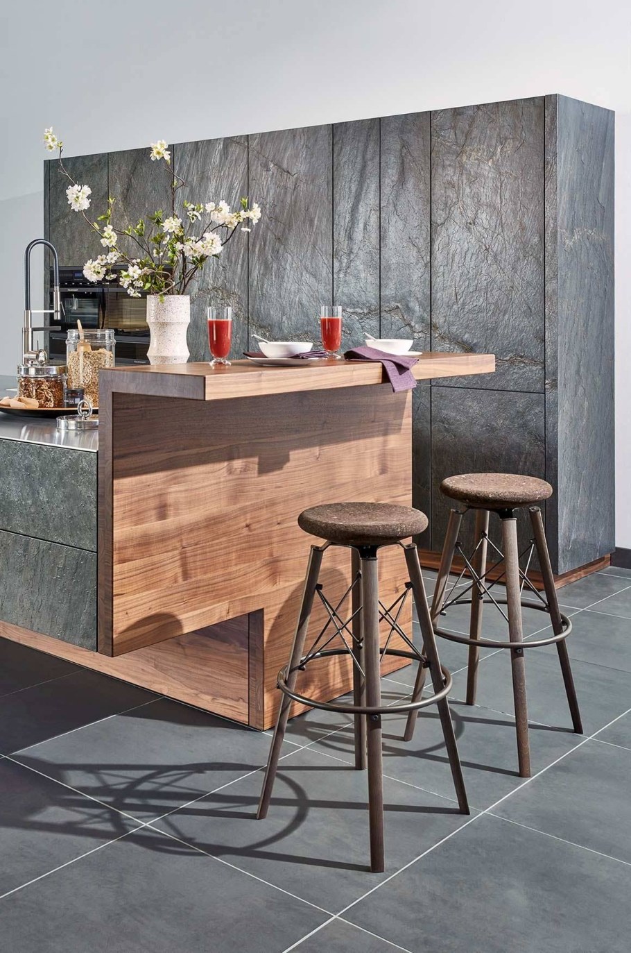 Кухонный стол в стиле лофт