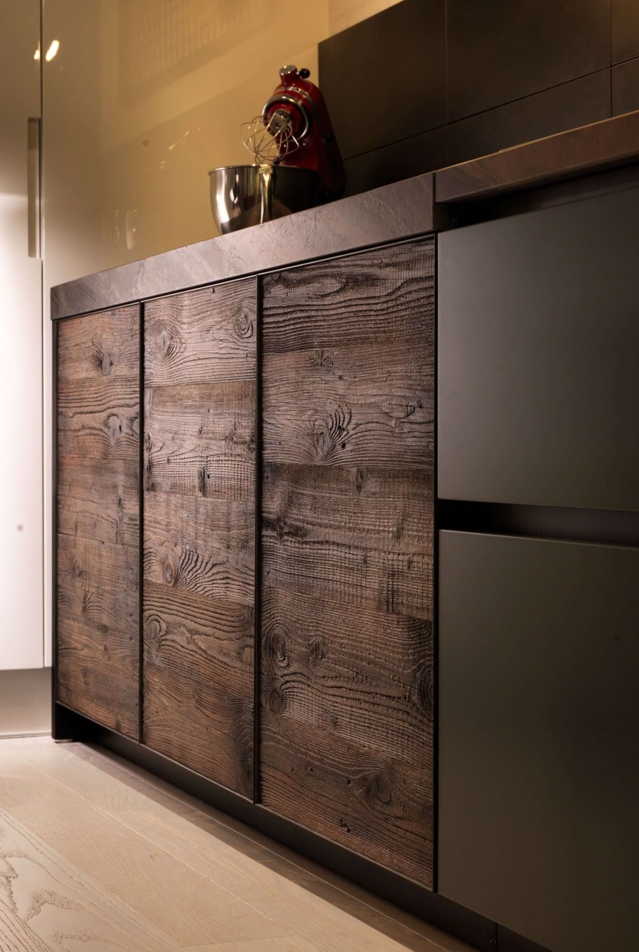 Дизайнерские шкафы