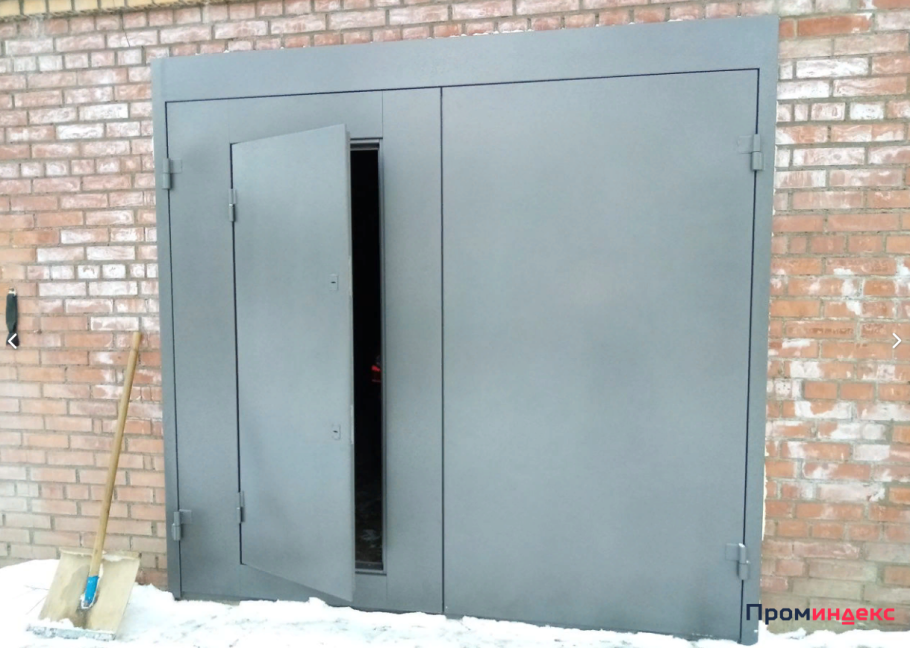 Гаражные ворота распашные металлические из профиля 40*20,1.5