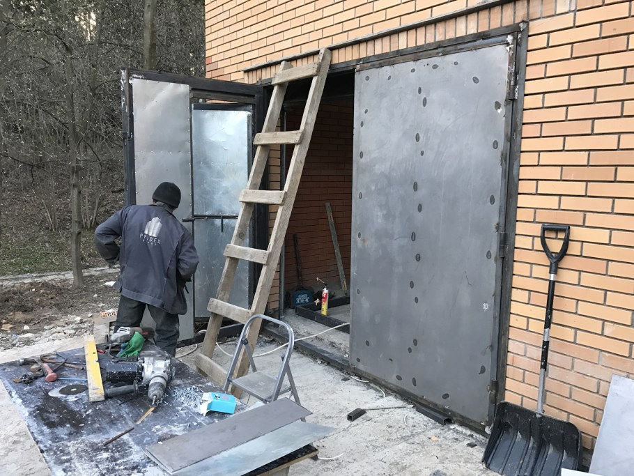 Гаражные ворота сварные