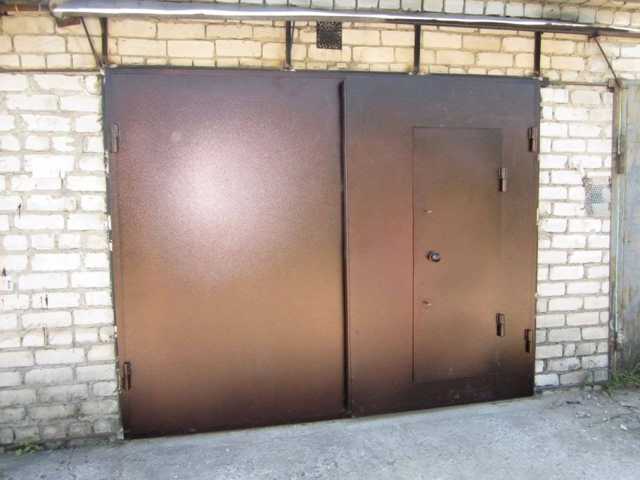 Металлические гаражные ворота 2х2