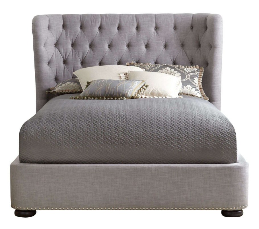 Кровать с мягкой спинкой