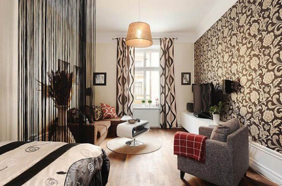 Комбинация обоев в гостиной