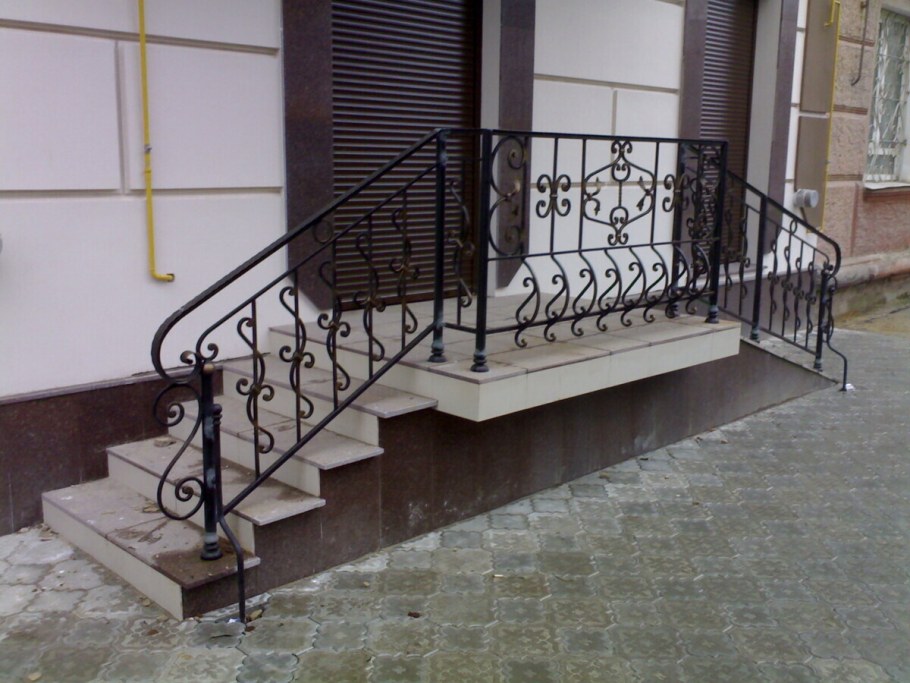Кованое крыльцо 2 ступени