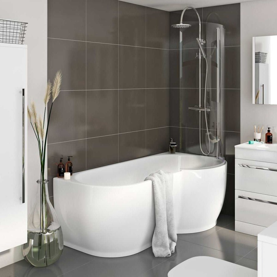 Угловая ванна в интерьере