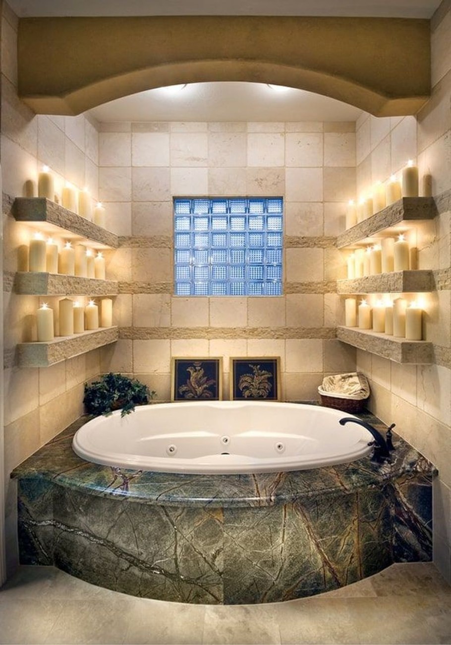 Угловая ванна в интерьере