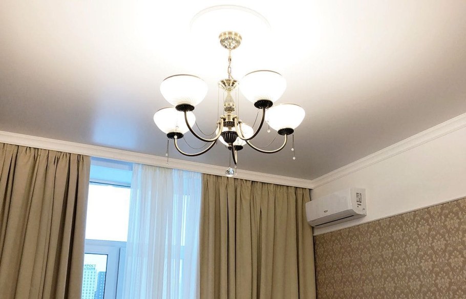 Потолочный карниз для штор для натяжных потолков